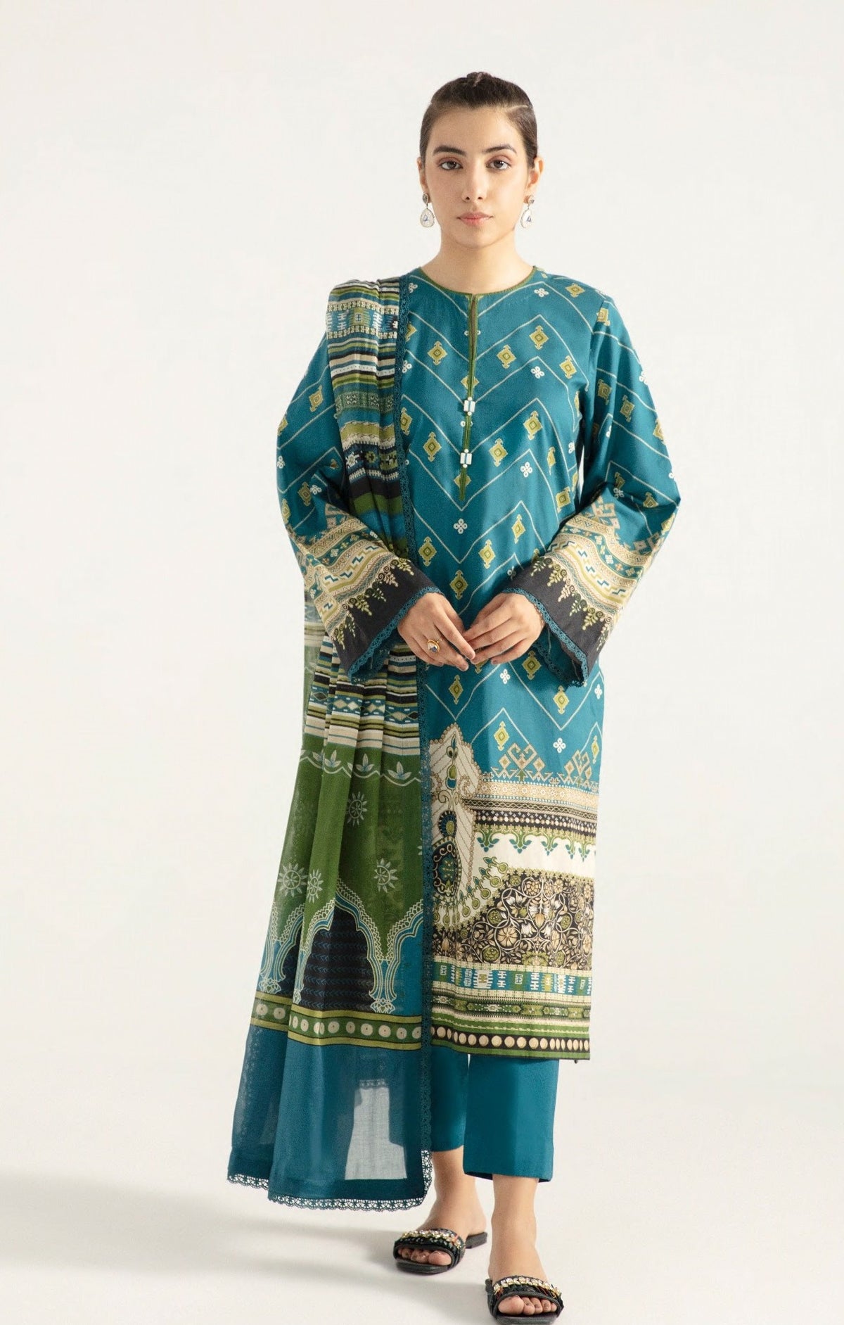 Sapphire Lawn- Unstitched 3 Piece Suit - 2D-DAY22V2-1WS - Summer Collection 2025