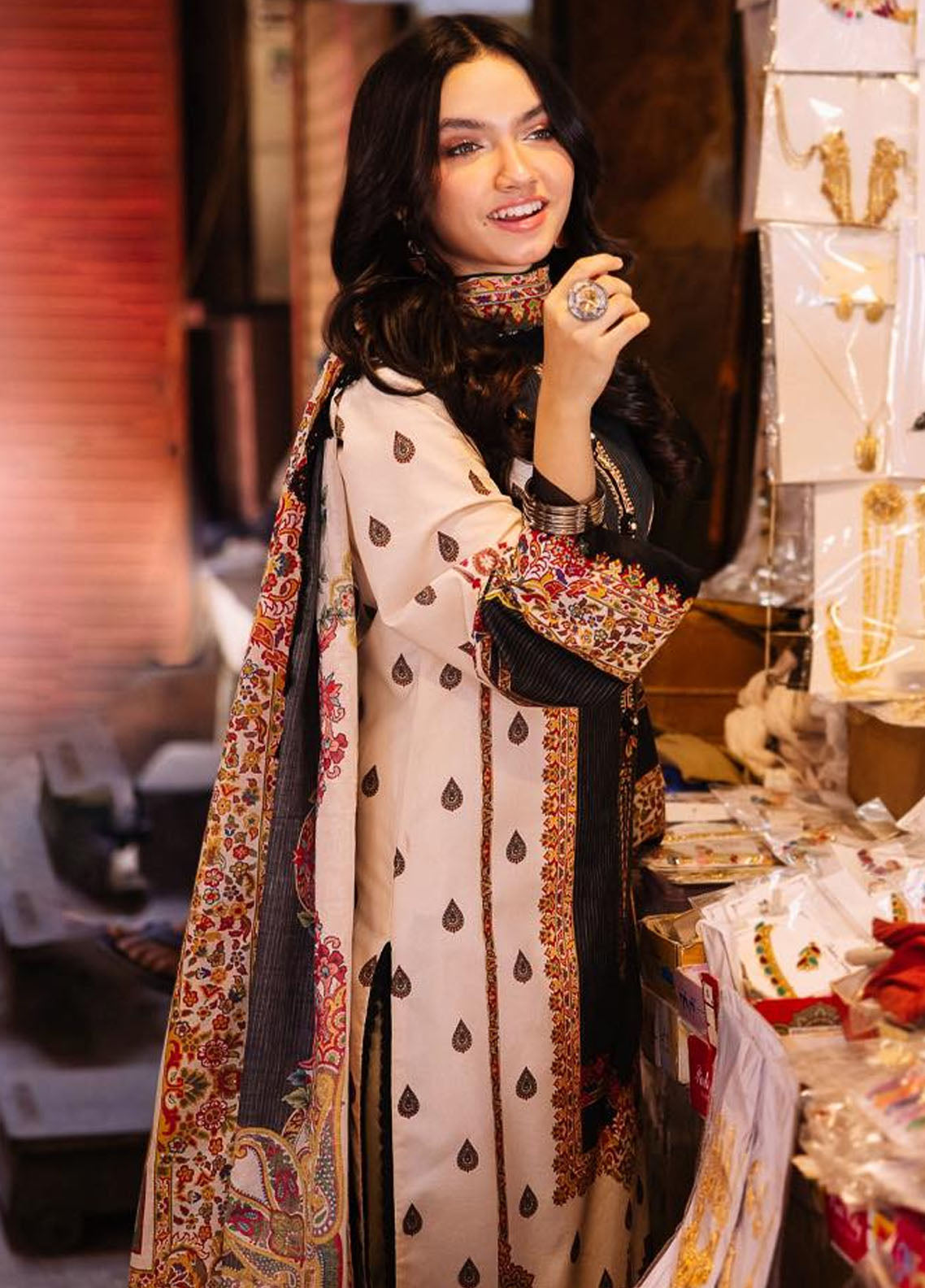 Asim Jofa Lawn - Unstitched 3 Piece Suit - AJBB-01 - Summer Collection 2025