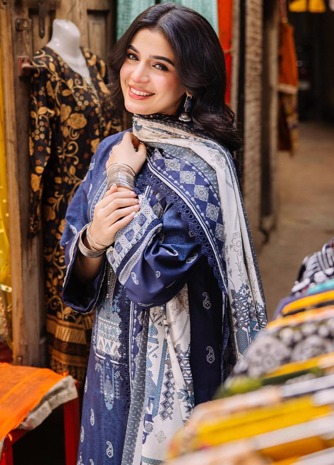 Asim Jofa Lawn - Unstitched 3 Piece Suit - AJBB-04 - Summer Collection 2025