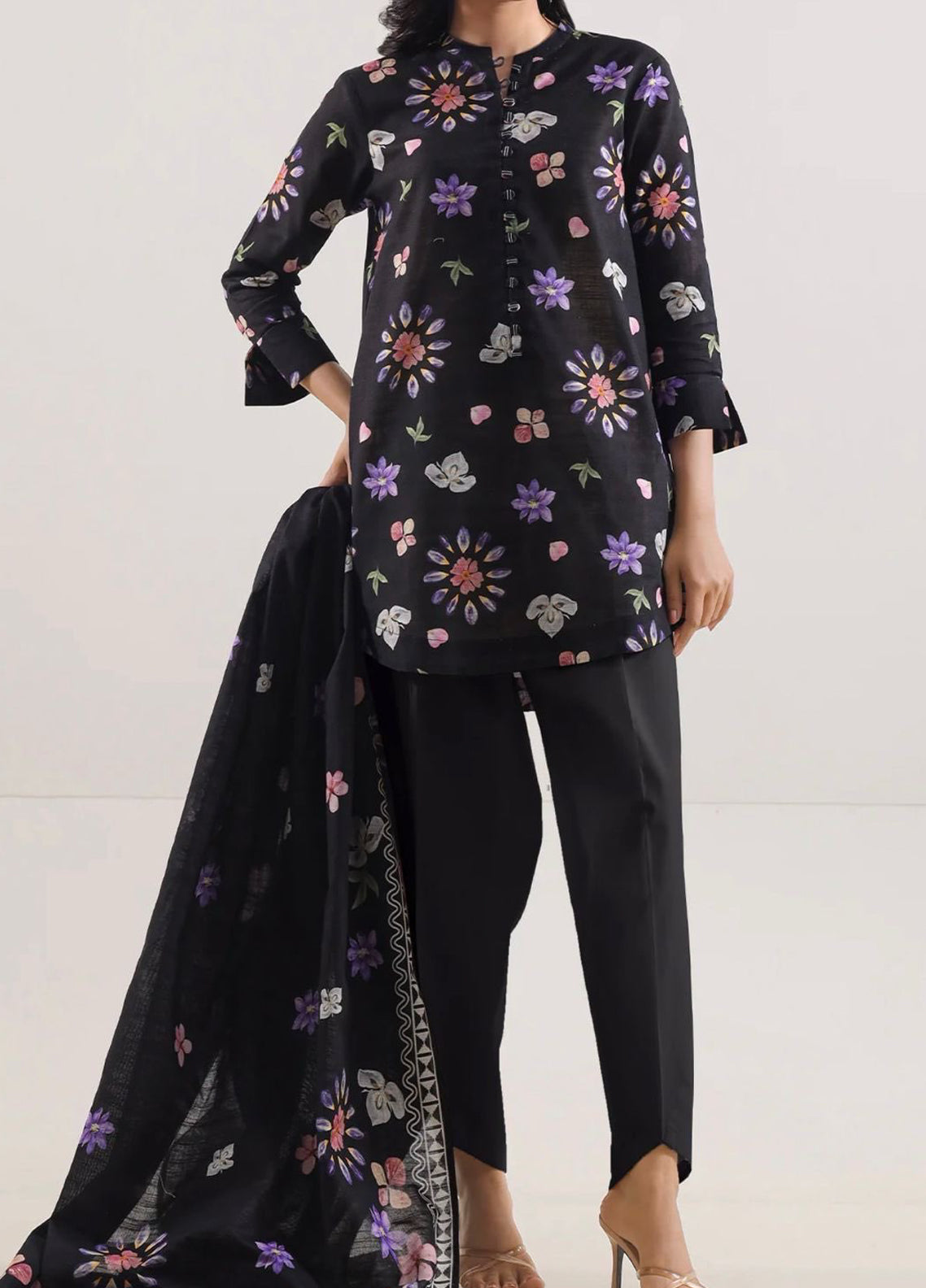 Saya Printed Lawn - Digital Printed Unstitched 3 Piece Suit - U01-25665 -02A Summer Collection 2026